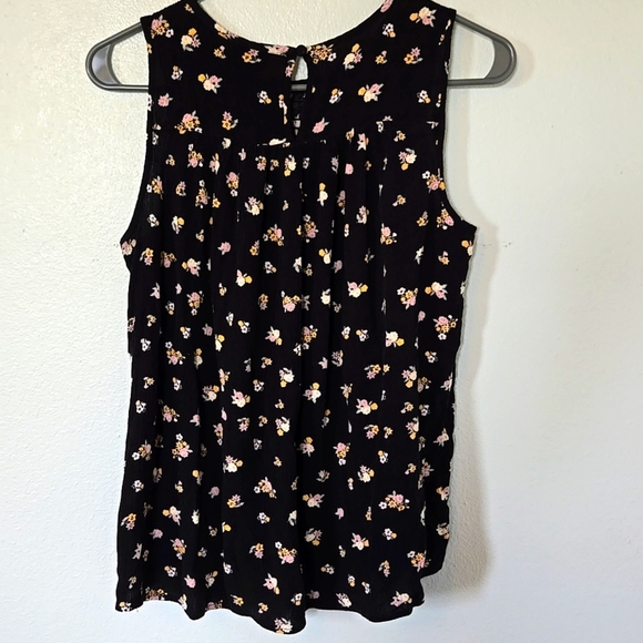 Torrid Black Floral Tank Size 00 - Picture 2 of 7